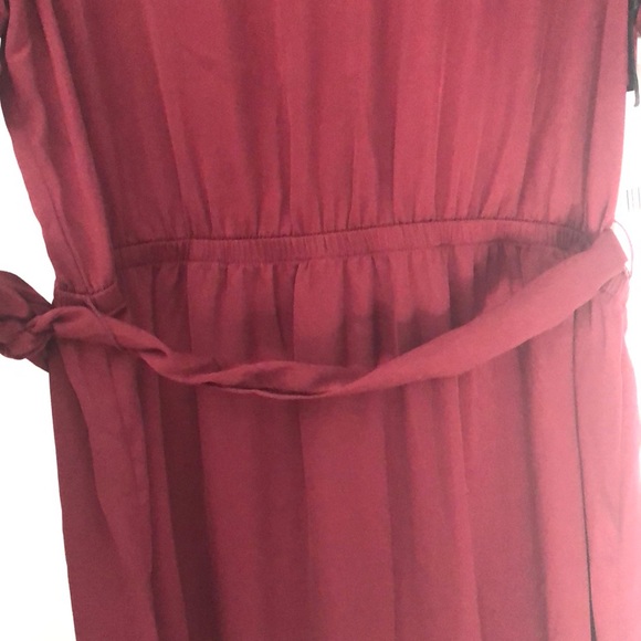 Burgundy dress with ruffles and tie waist. - Picture 2 of 4